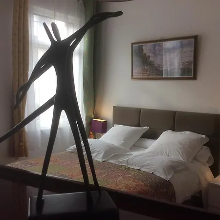 Et Table D'hotes La Belle Lensoise 렌스